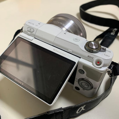 Sony Mirrorless Interchangeable Lens Cameras E 16-50Mm