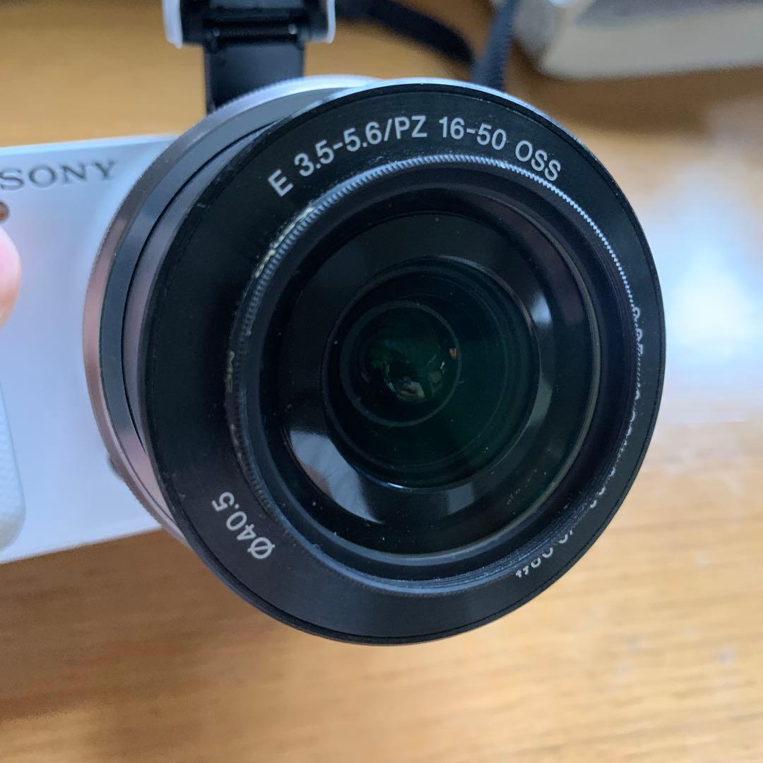Sony Mirrorless Interchangeable Lens Cameras E 16-50Mm