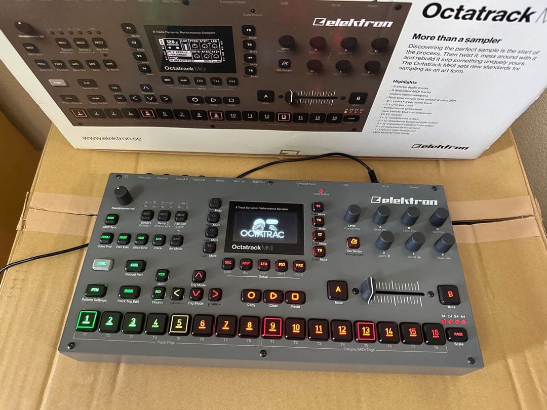 Samplers Octatrack Mkii 8