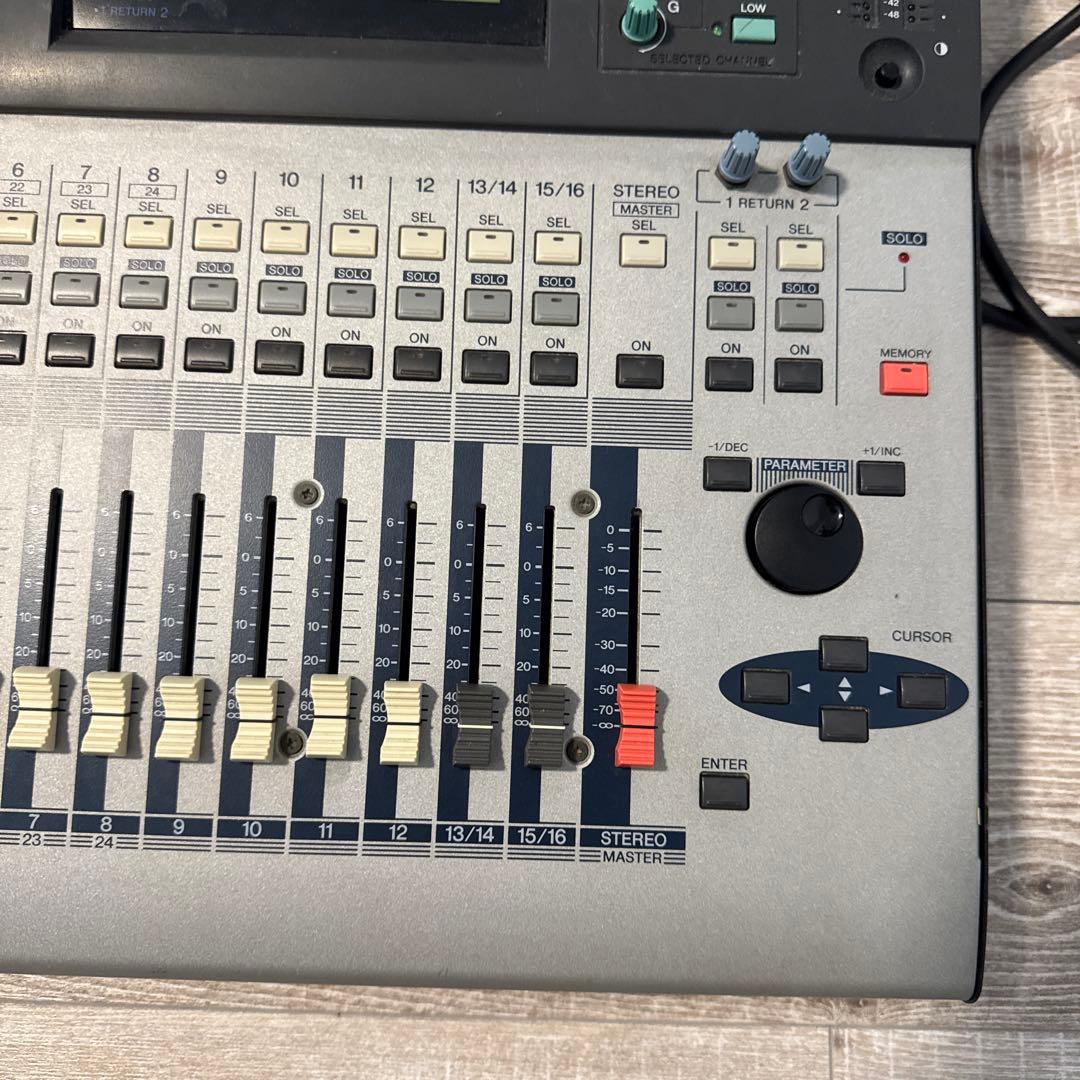 Yamaha Digital Mixers 01V