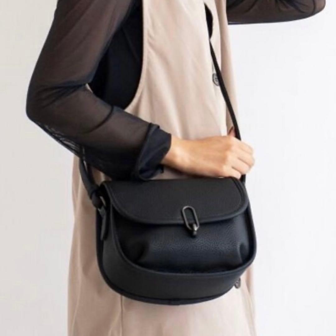 Vitafelice Shoulder Bags