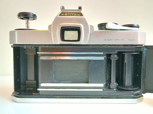 Pentax Slr Camera (Film) 180 Spotmatic