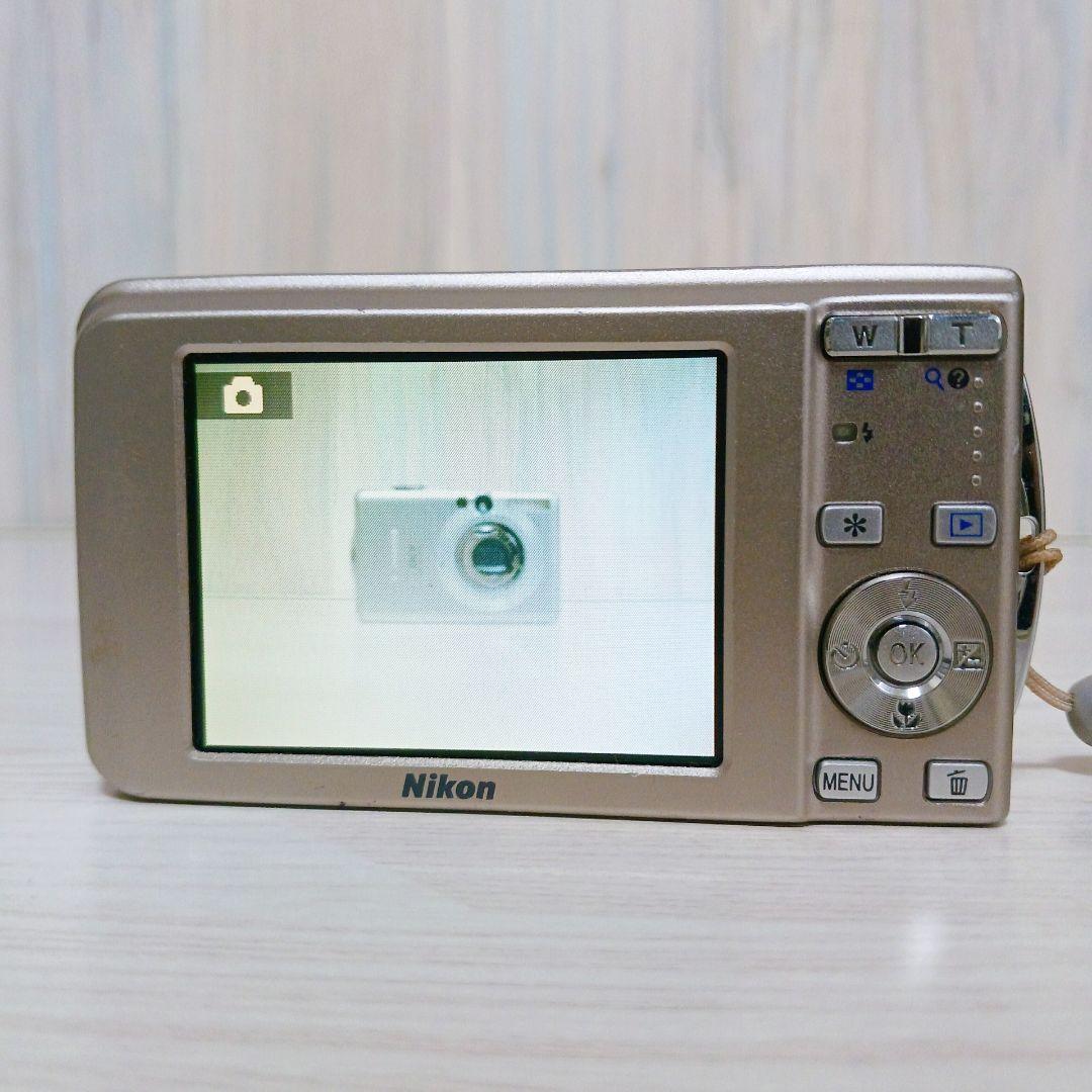 Nikon Compact Digital Cameras Coolpix S520