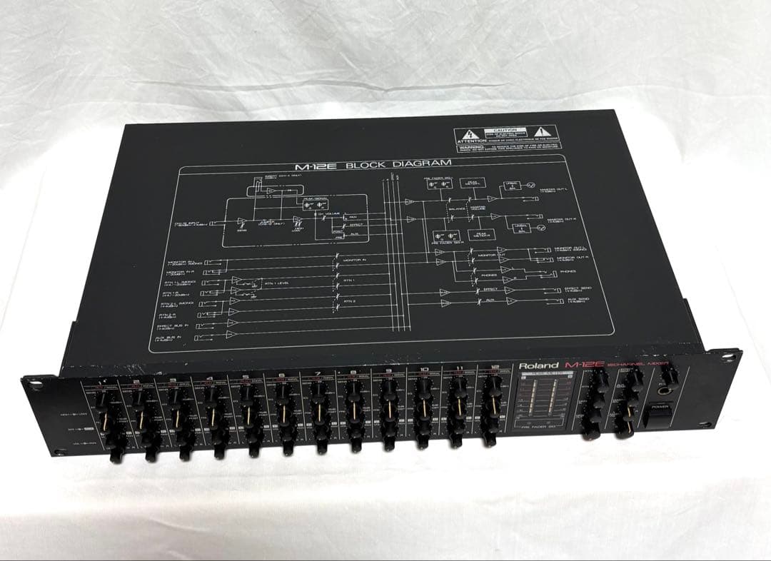 Roland Analog Mixer 12Ch M-12E