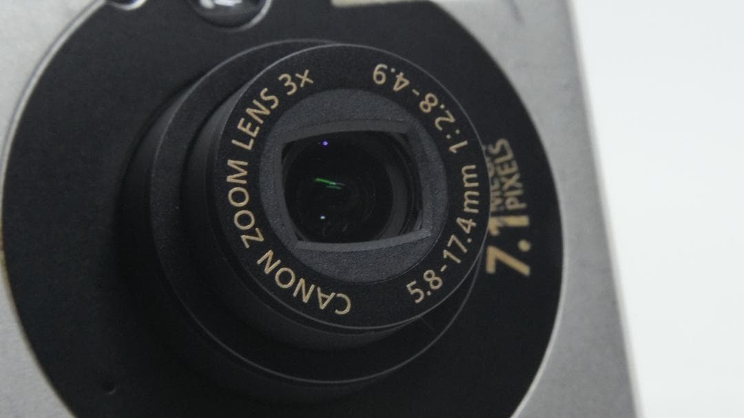 Compact Digital Camera D2049 Canon Ixy 10 Ai Af