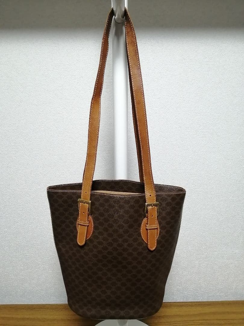 Celine Shoulder Bags