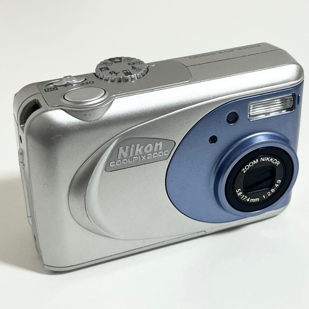 Nikon Compact Digital Camera Coolpix 2000