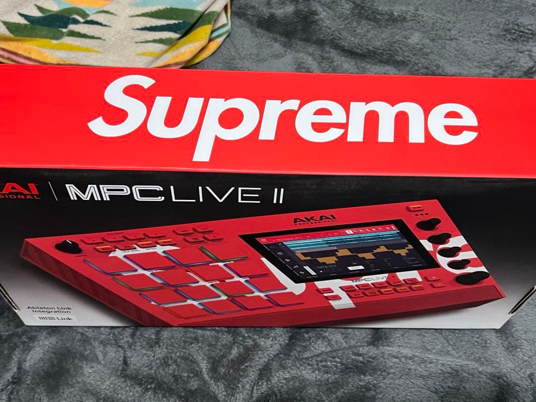 Supreme Sampler Akai Mpc Live Ii