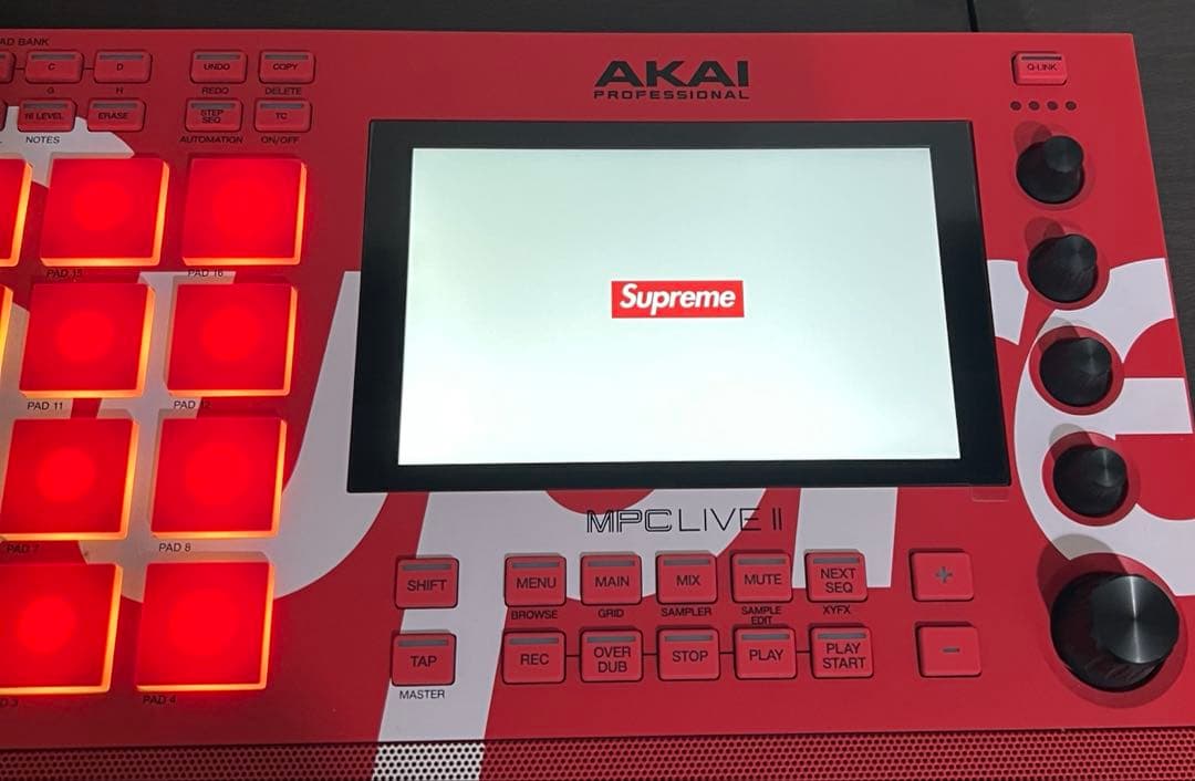 Supreme Sampler Akai Mpc Live Ii