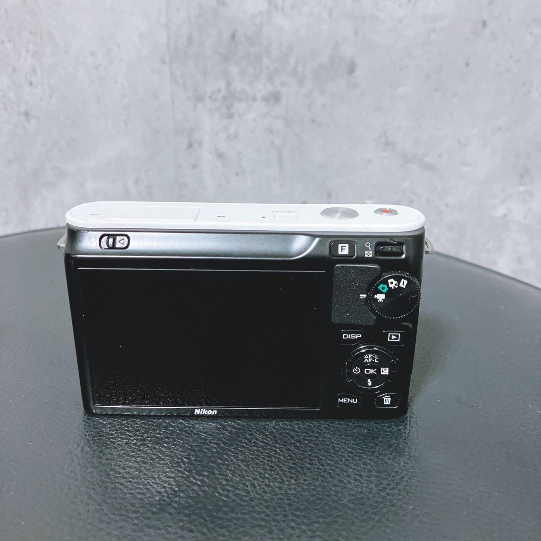 Nikon Mirrorless Interchangeable Lips 1 J1