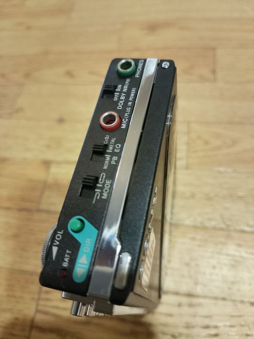 Sony Cassette Players Walkman Wm-R202 Cassette-Corder