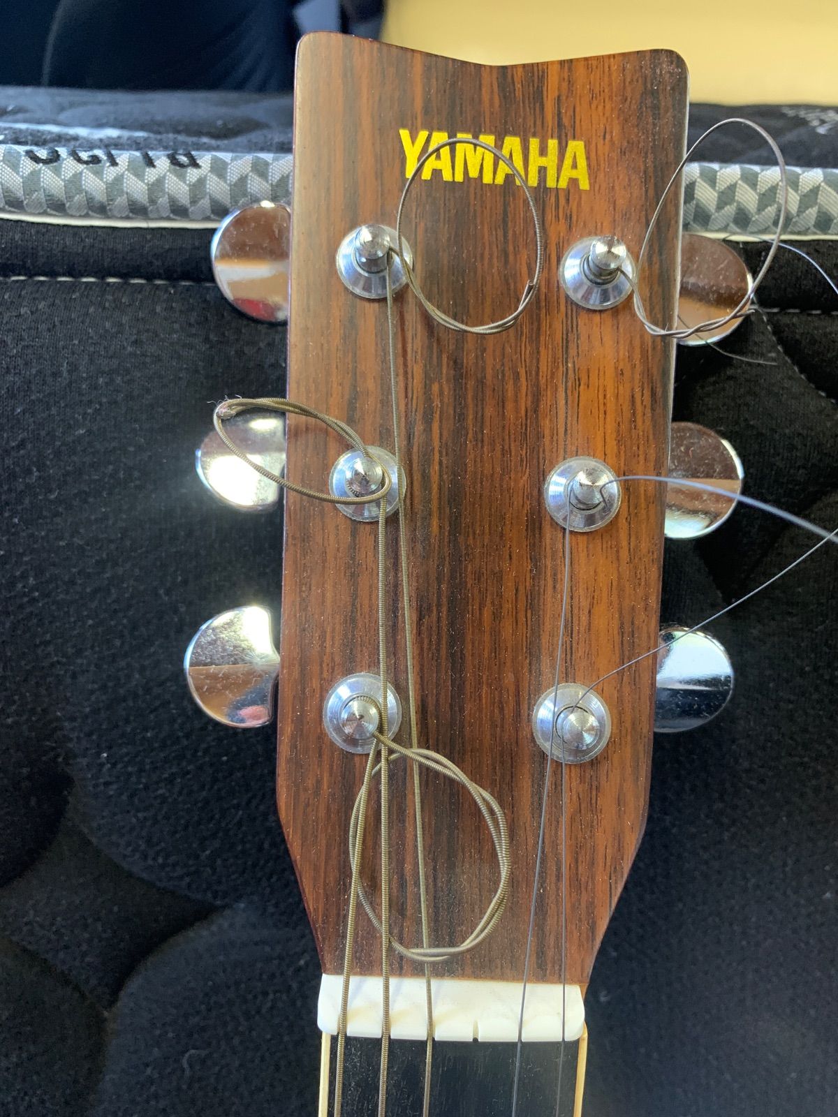 Yamaha Acoustic Guitar Fg-200D