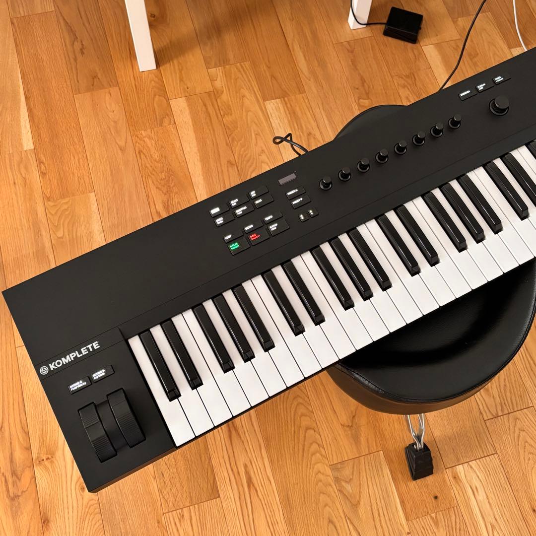 Midi Keyboard Pad Komplete Kontrol A61