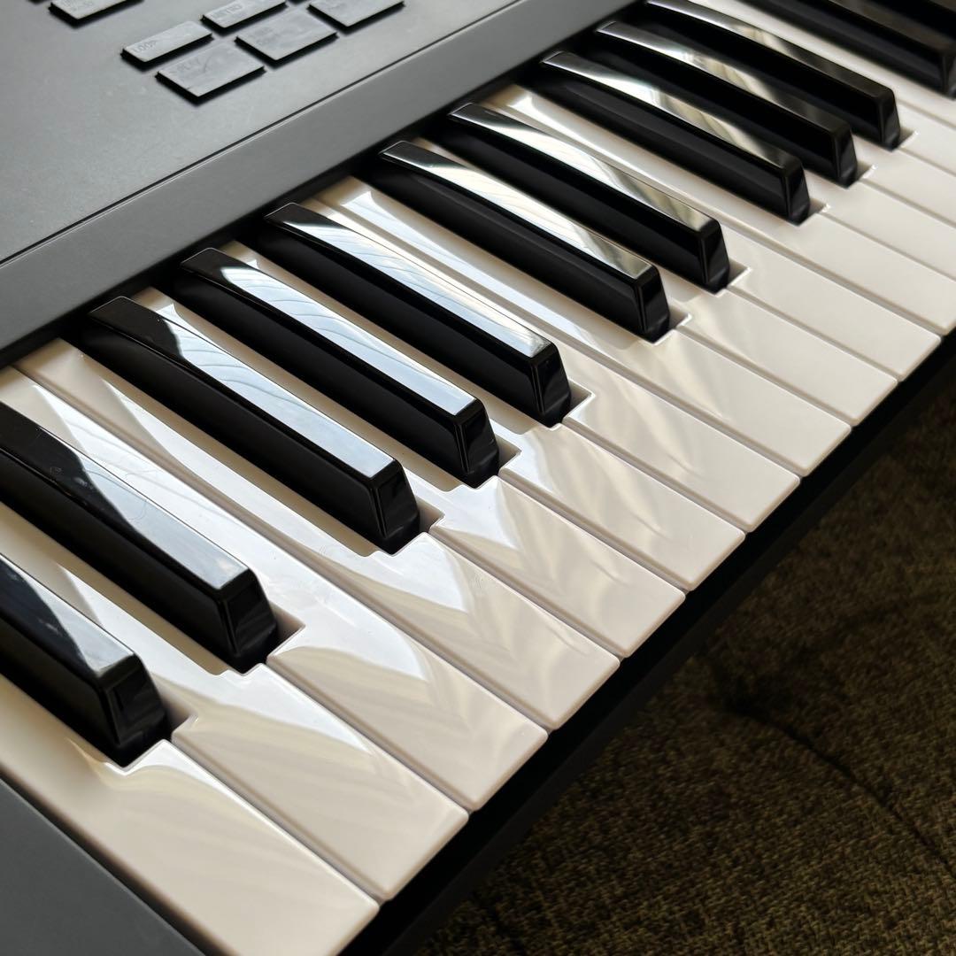Midi Keyboard Pad Komplete Kontrol A61