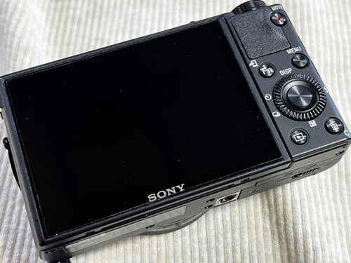 Sony Compact Digital Camera Rx100M7 Cybershot Rx100Vii