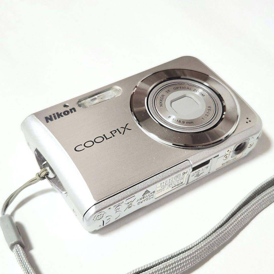Nikon Compact Digital Camera Coolpix S210