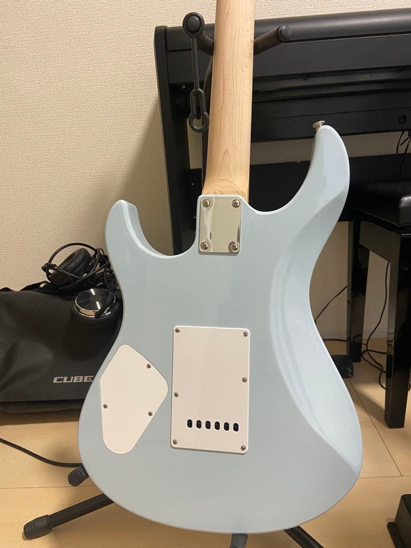 Electric Guitars Pacifica