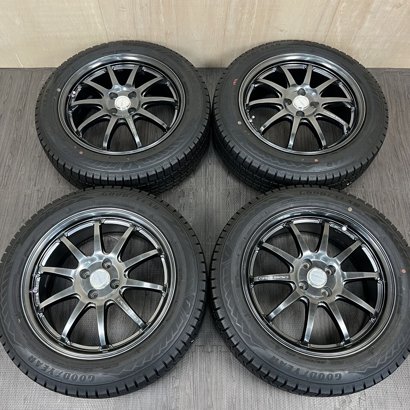 Hot Stuff 17 Inches Cross Speed 4X100 #194D40426