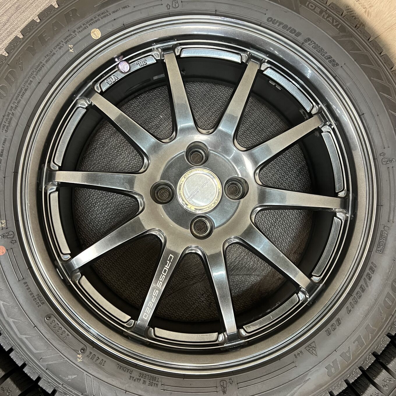 Hot Stuff 17 Inches Cross Speed 4X100 #194D40426