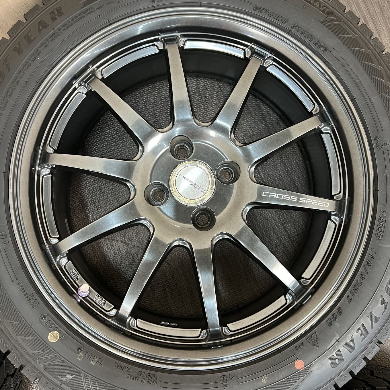 Hot Stuff 17 Inches Cross Speed 4X100 #194D40426