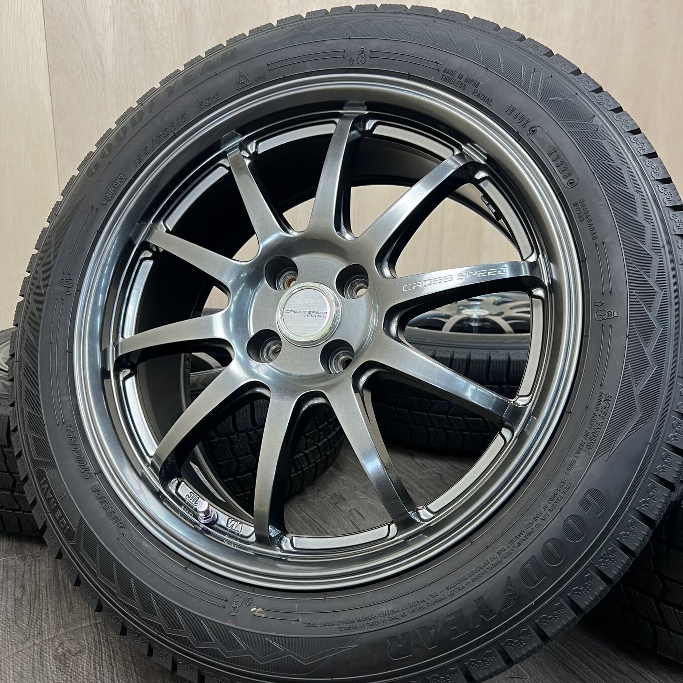 Hot Stuff 17 Inches Cross Speed 4X100 #194D40426