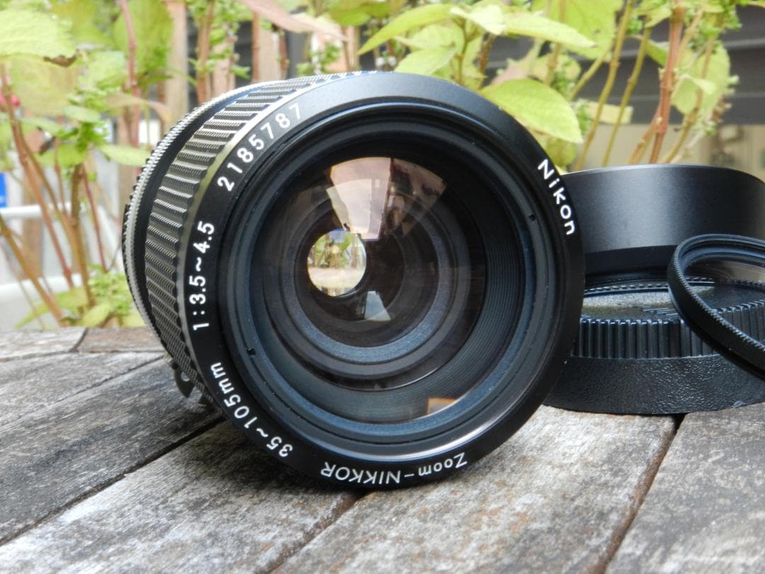 Nikon Lens (Zoom) Zoom-Nikkor 35-105Mm F/3.5-4.5