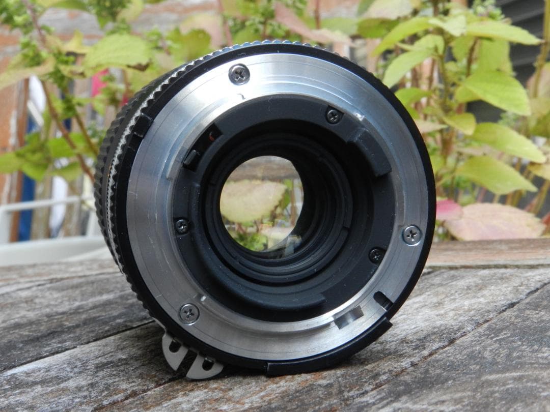 Nikon Lens (Zoom) Zoom-Nikkor 35-105Mm F/3.5-4.5