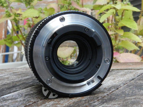 Nikon Lens (Zoom) Zoom-Nikkor 35-105Mm F/3.5-4.5