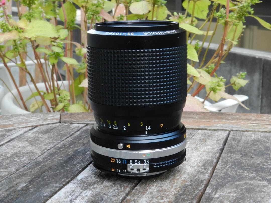 Nikon Lens (Zoom) Zoom-Nikkor 35-105Mm F/3.5-4.5
