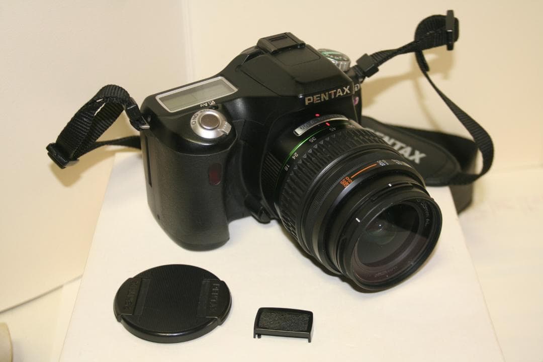 Pentax Digital Slrs Istdl2+Smcpenaxda18-55 D9