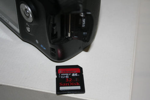 Pentax Digital Slrs Istdl2+Smcpenaxda18-55 D9