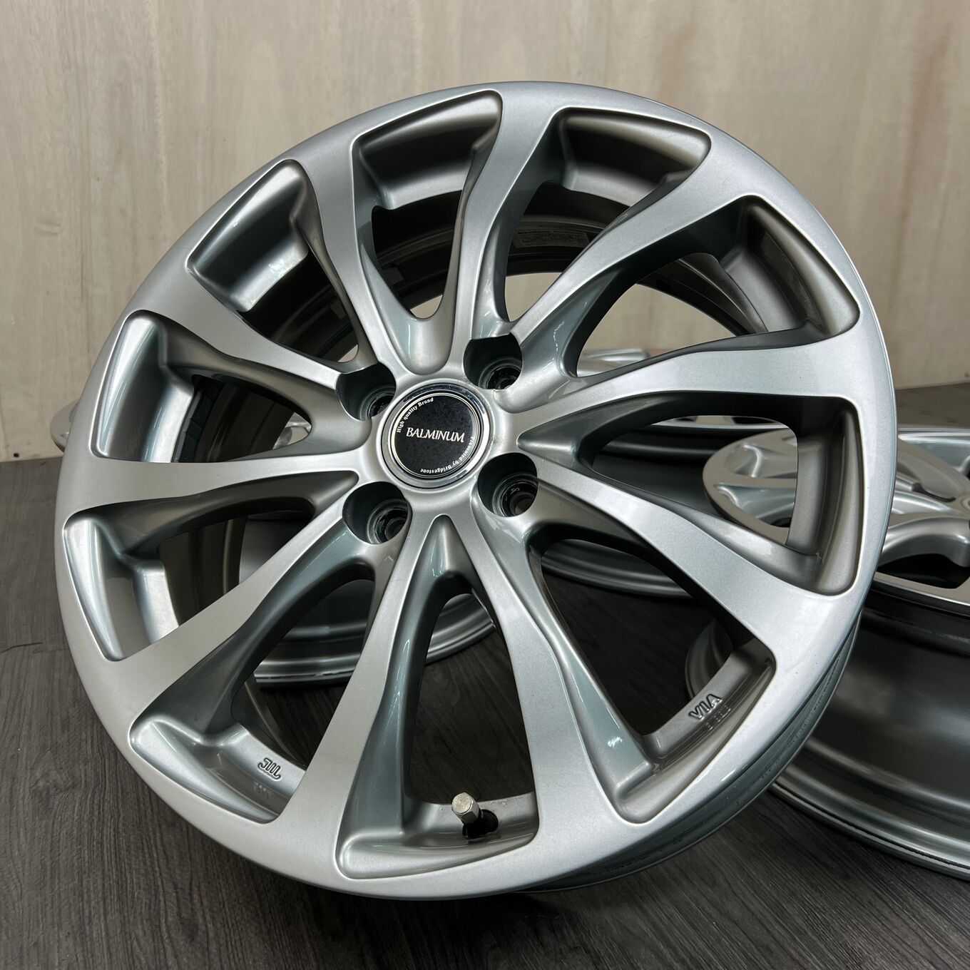 Bridgestone 16 Inches Balminum Tr-10 4X100 #403D40925