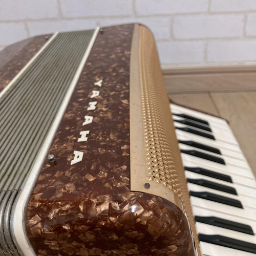 Yamaha Accordions 30