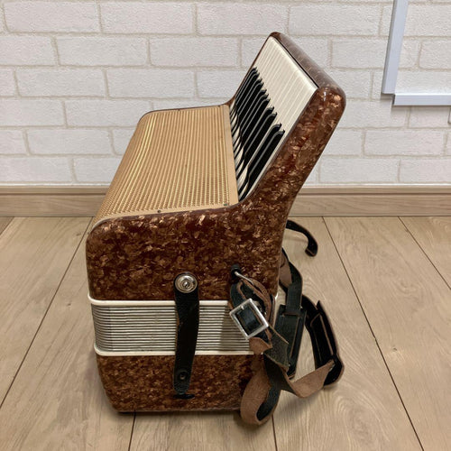 Yamaha Accordions 30