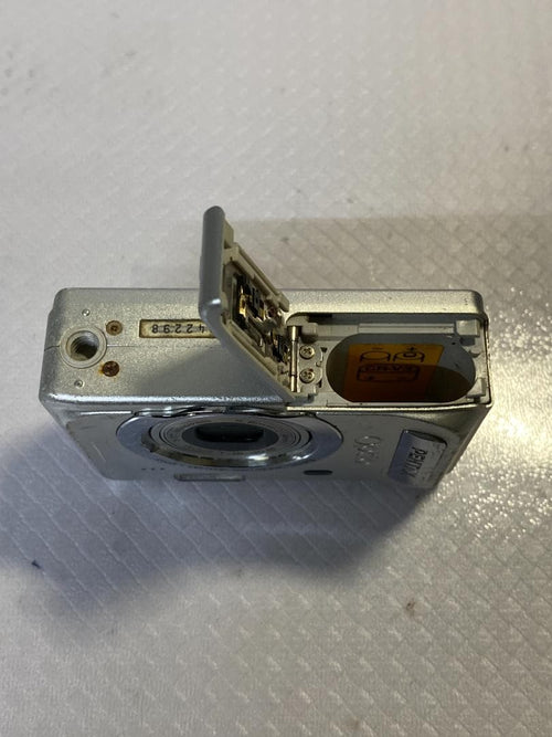 Pentax Compact Digital Cameras S55#937