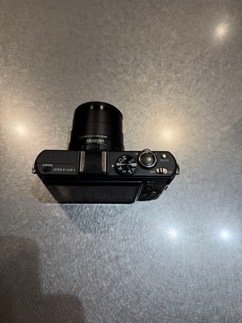 Leica Compact Digital Cameras D-Lux4