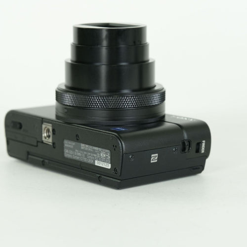 Sony Compact Digital Camera 2 Cyber-Shot Dsc-Rx100M7