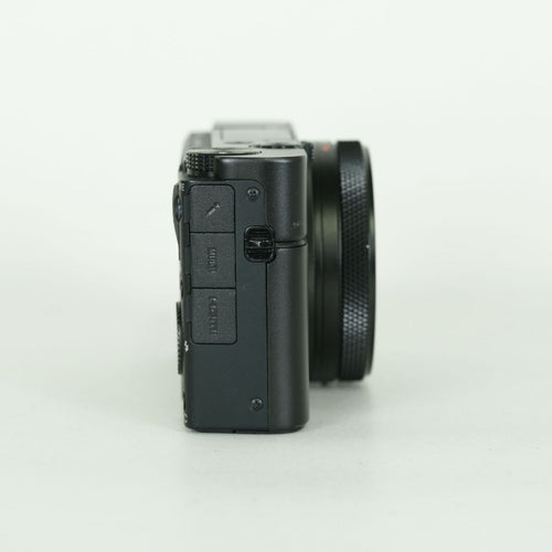Sony Compact Digital Camera 2 Cyber-Shot Dsc-Rx100M7