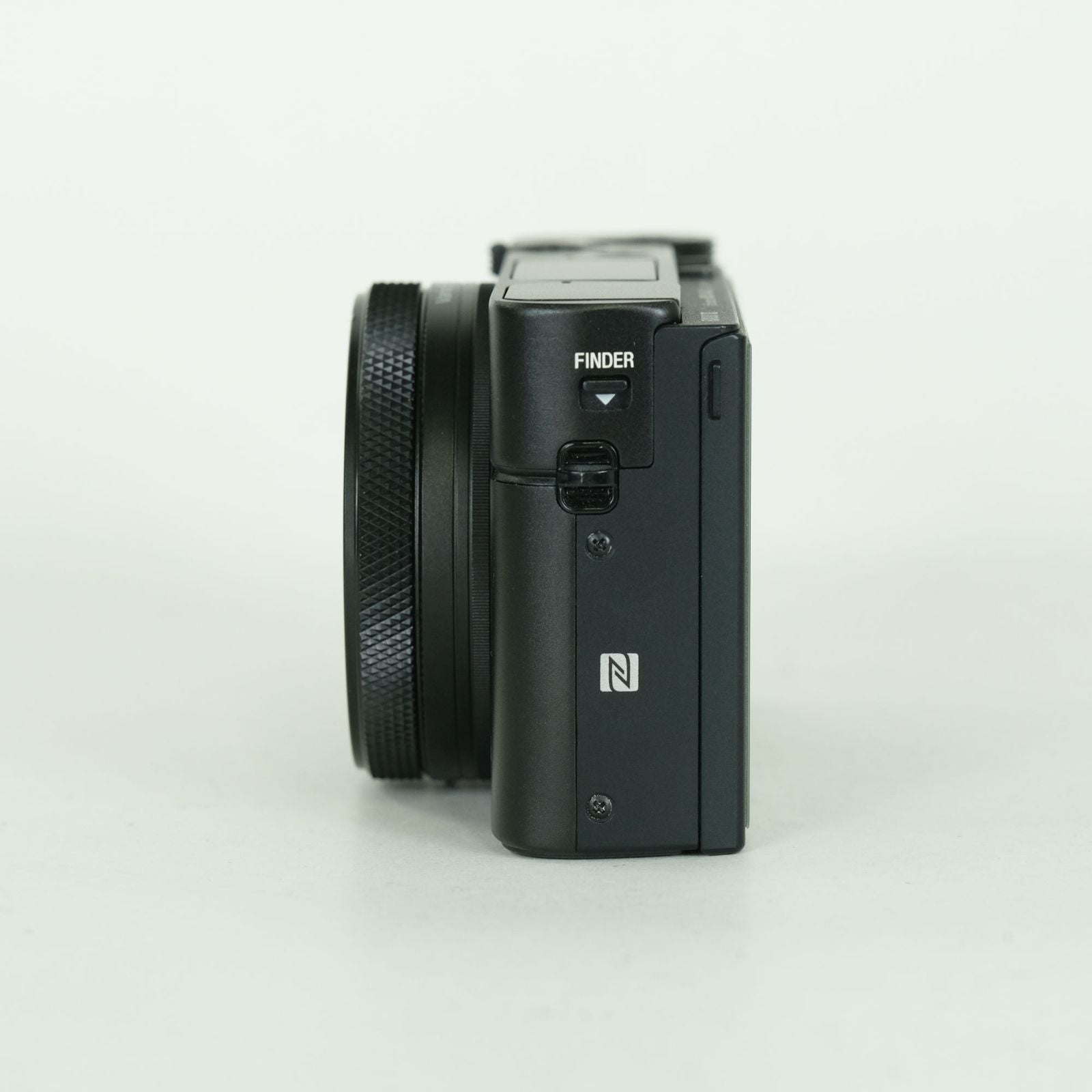 Sony Compact Digital Camera 2 Cyber-Shot Dsc-Rx100M7