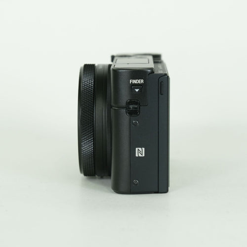Sony Compact Digital Camera 2 Cyber-Shot Dsc-Rx100M7