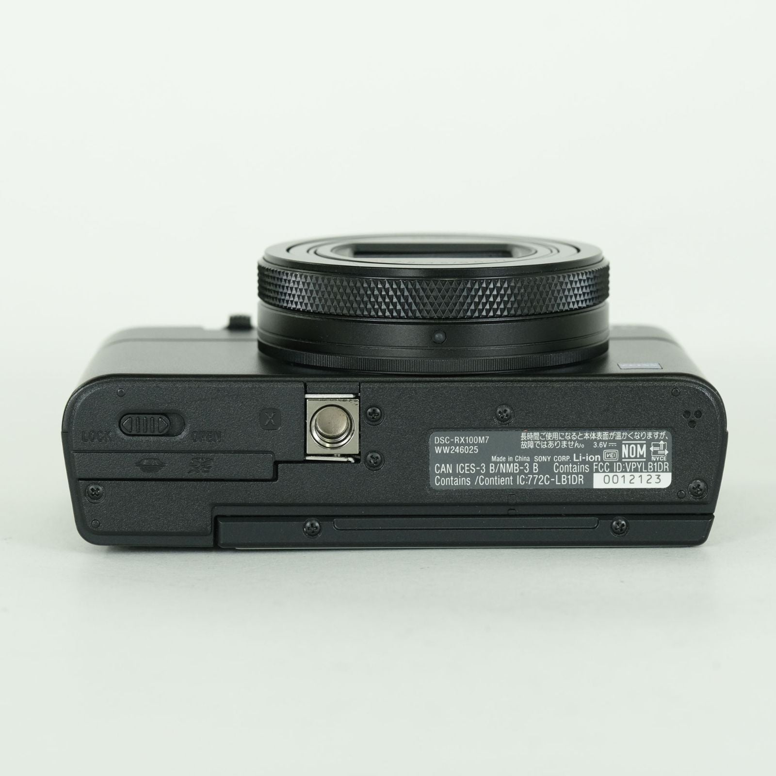 Sony Compact Digital Camera 2 Cyber-Shot Dsc-Rx100M7