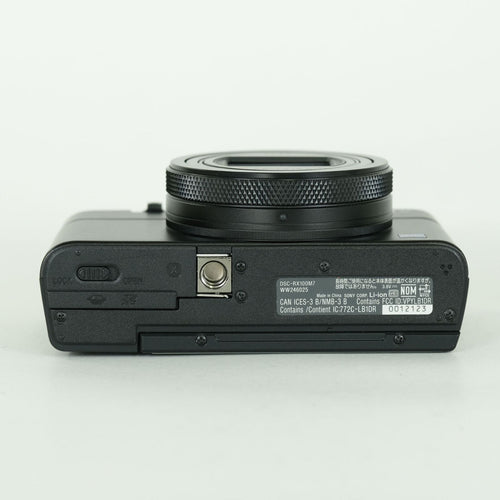 Sony Compact Digital Camera 2 Cyber-Shot Dsc-Rx100M7