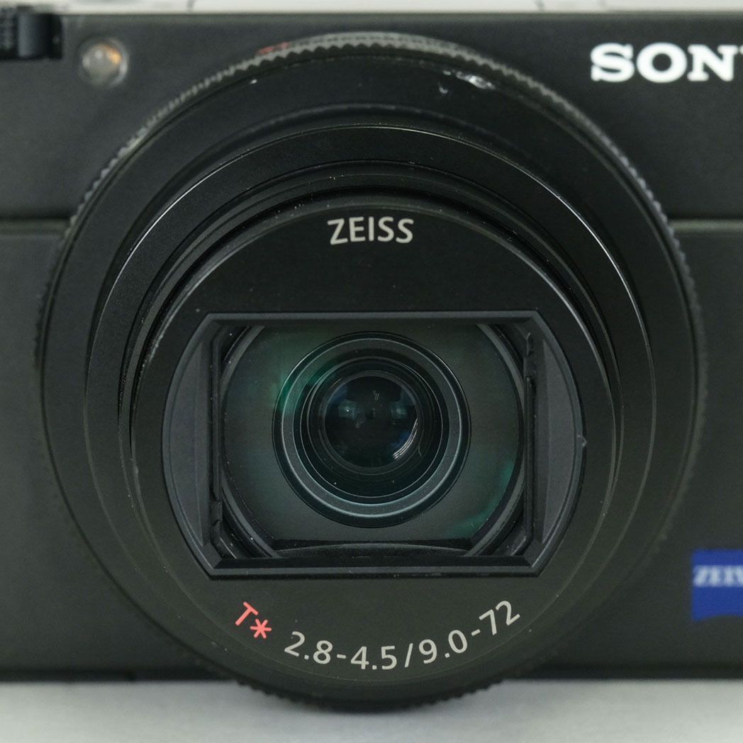 Sony Compact Digital Camera 2 Cyber-Shot Dsc-Rx100M7