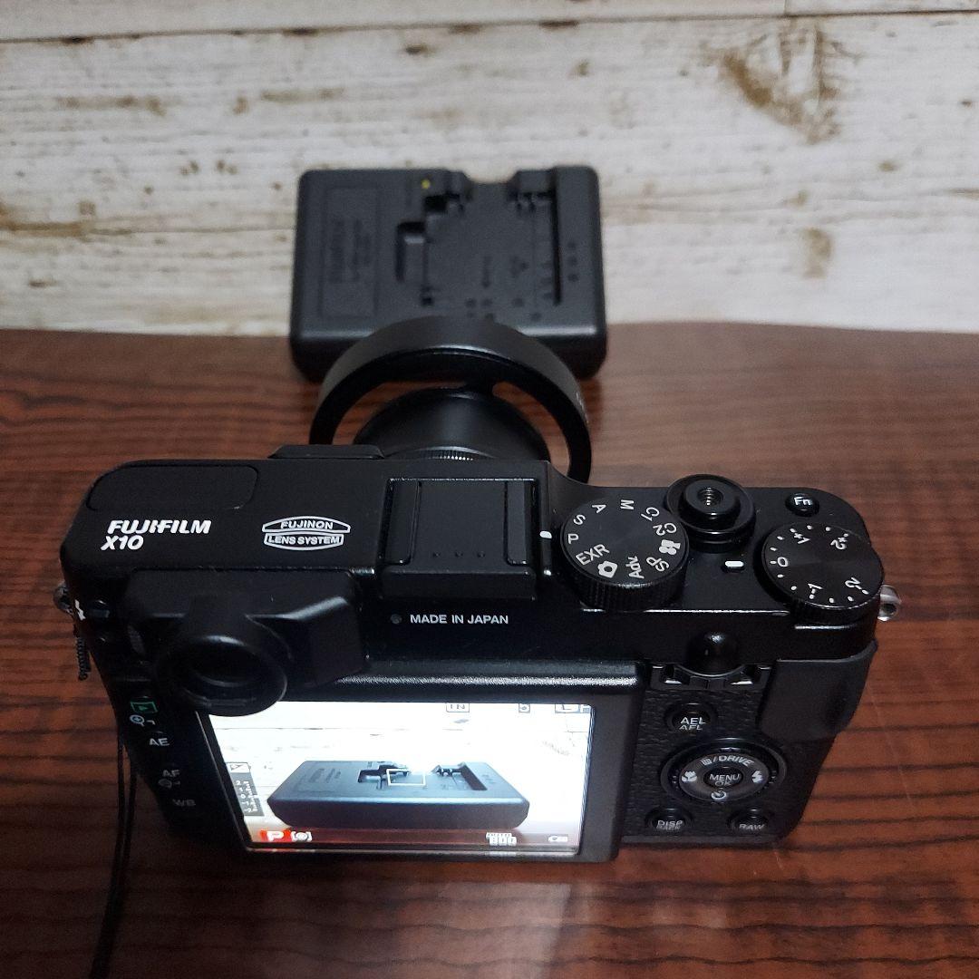 Fujifilm Range Finder Digital Camera X10