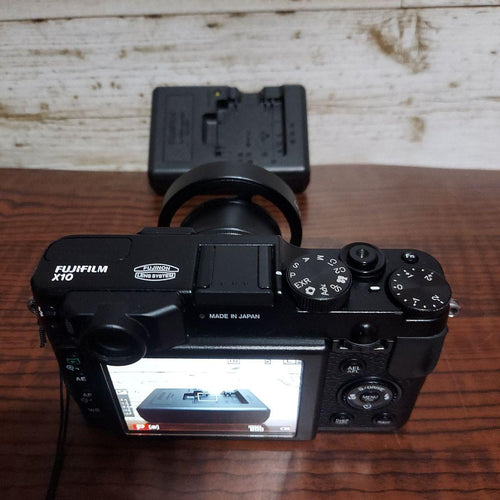 Fujifilm Range Finder Digital Camera X10