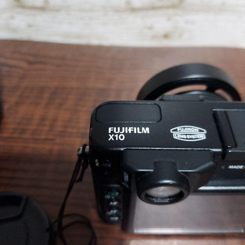 Fujifilm Range Finder Digital Camera X10
