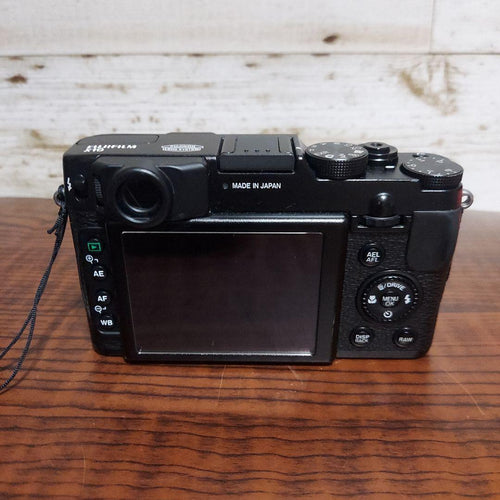 Fujifilm Range Finder Digital Camera X10