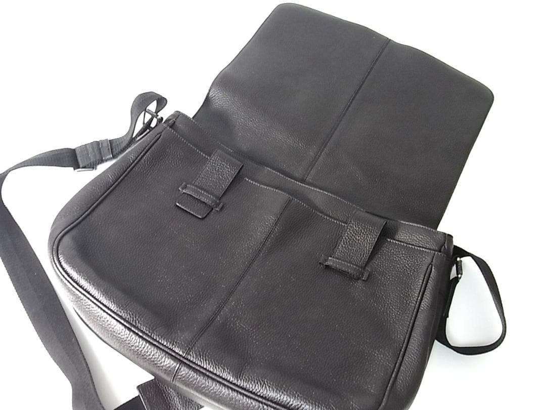 Cartier Shoulder Bags