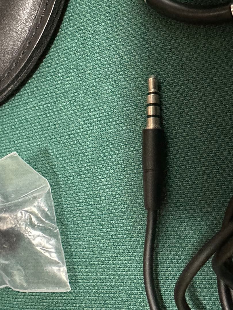 Bang Olufsen Wired Earphones B&O A8 Earset 3
