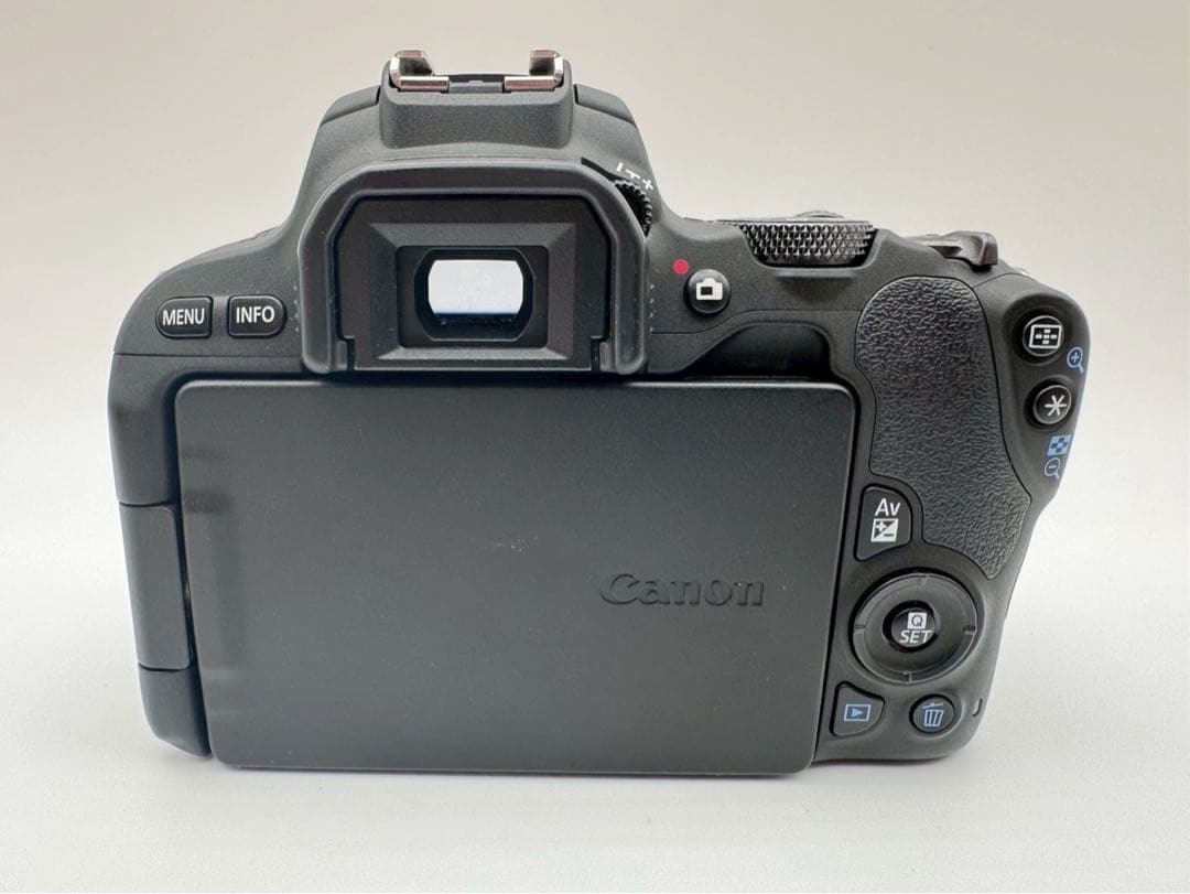 Canon Digital Slrs Eos Kiss X9 18-55Mm 55-250Mm